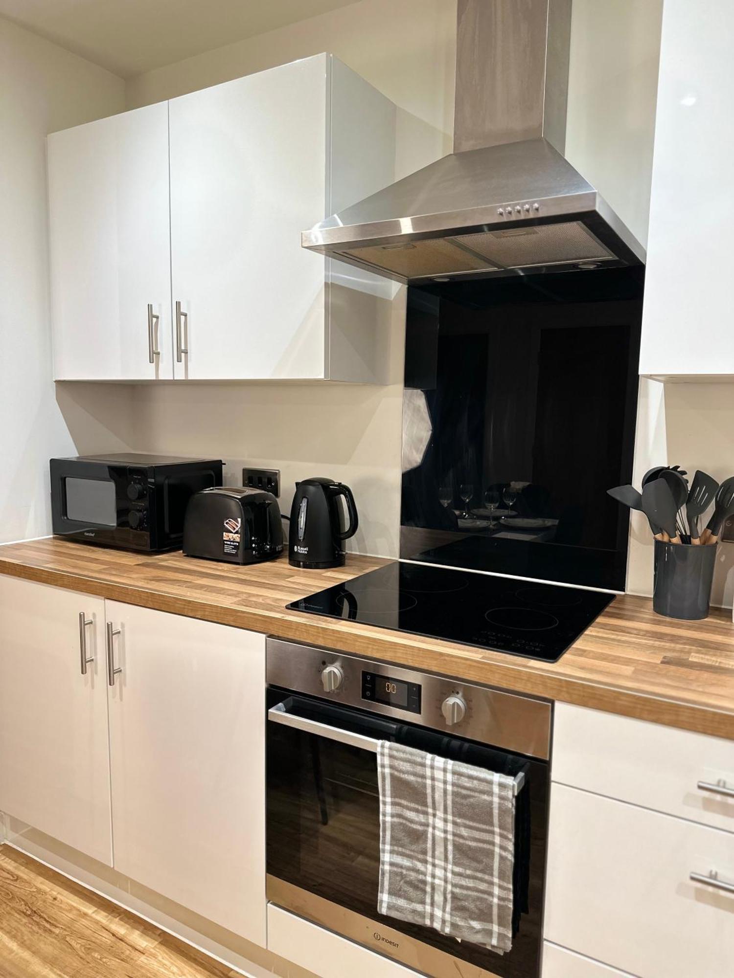 Apartamento Luxury 2-bed High-rise In With Parking Manchester